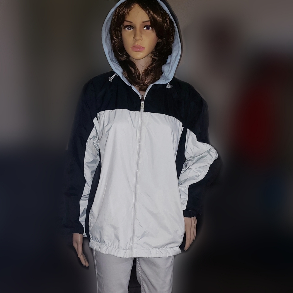 Reversible 2 in 1 Jacket. - Picture 7 of 8